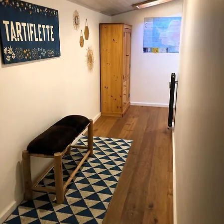 Phoebe, Centre Lägenhet